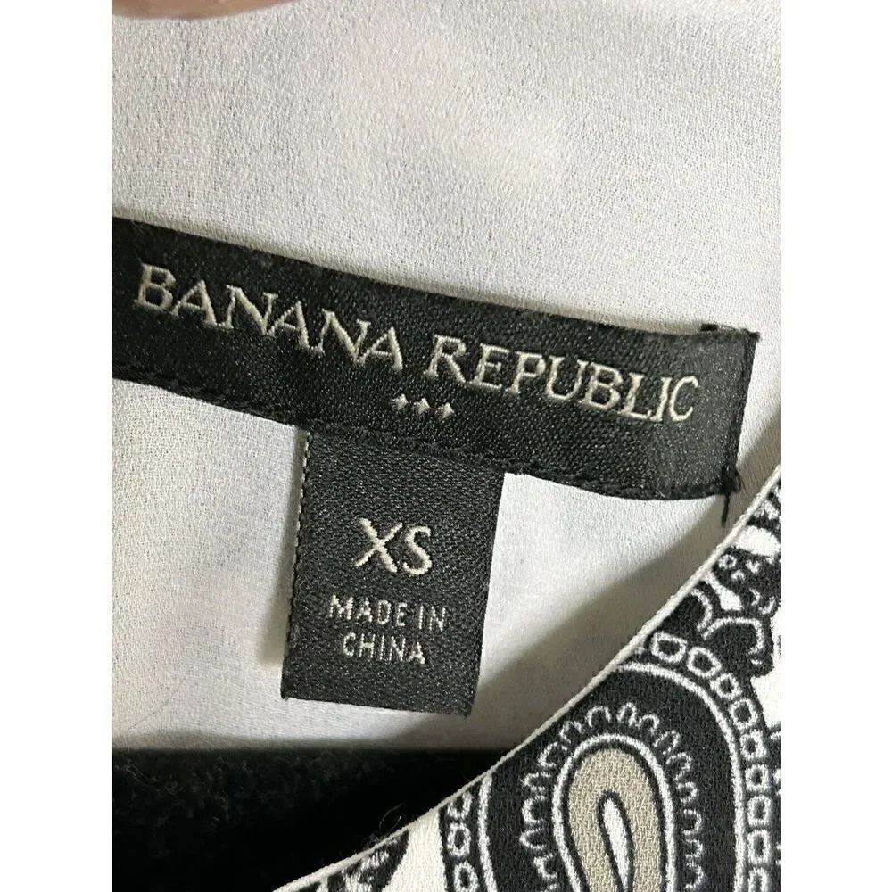 Banana Republic Factory Tank Black and White Paisley Print Ruffle Top Womens XS - Picture 3 of 3
